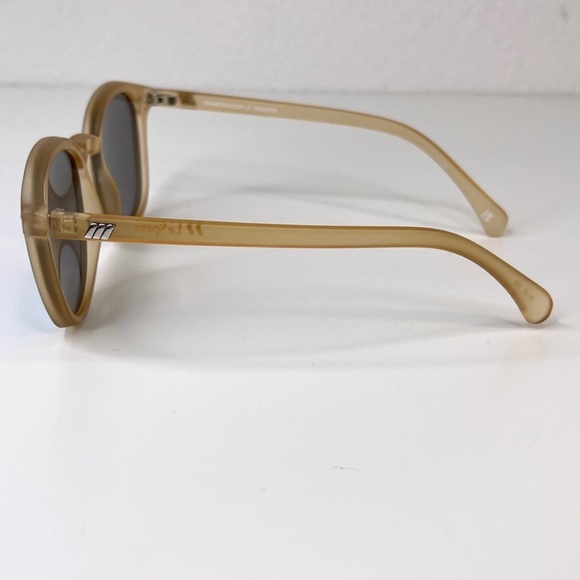 LE SPECS Bandwagon Sunglasses NEW Raw Sugar Frame With Blue Mirror Lens - Picture 6 of 16